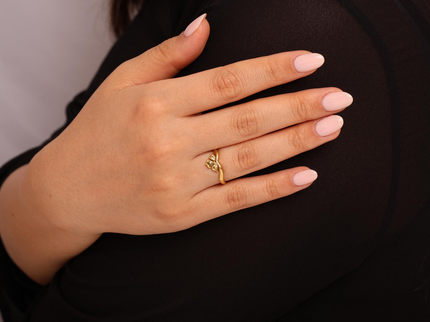 Delicate 14K Gold Tiara-Inspired Ring – Bow Crown Shape, Minimal Solid Band for Stacking, Everyday Wear & Elegant Gift Option, Gift for Her