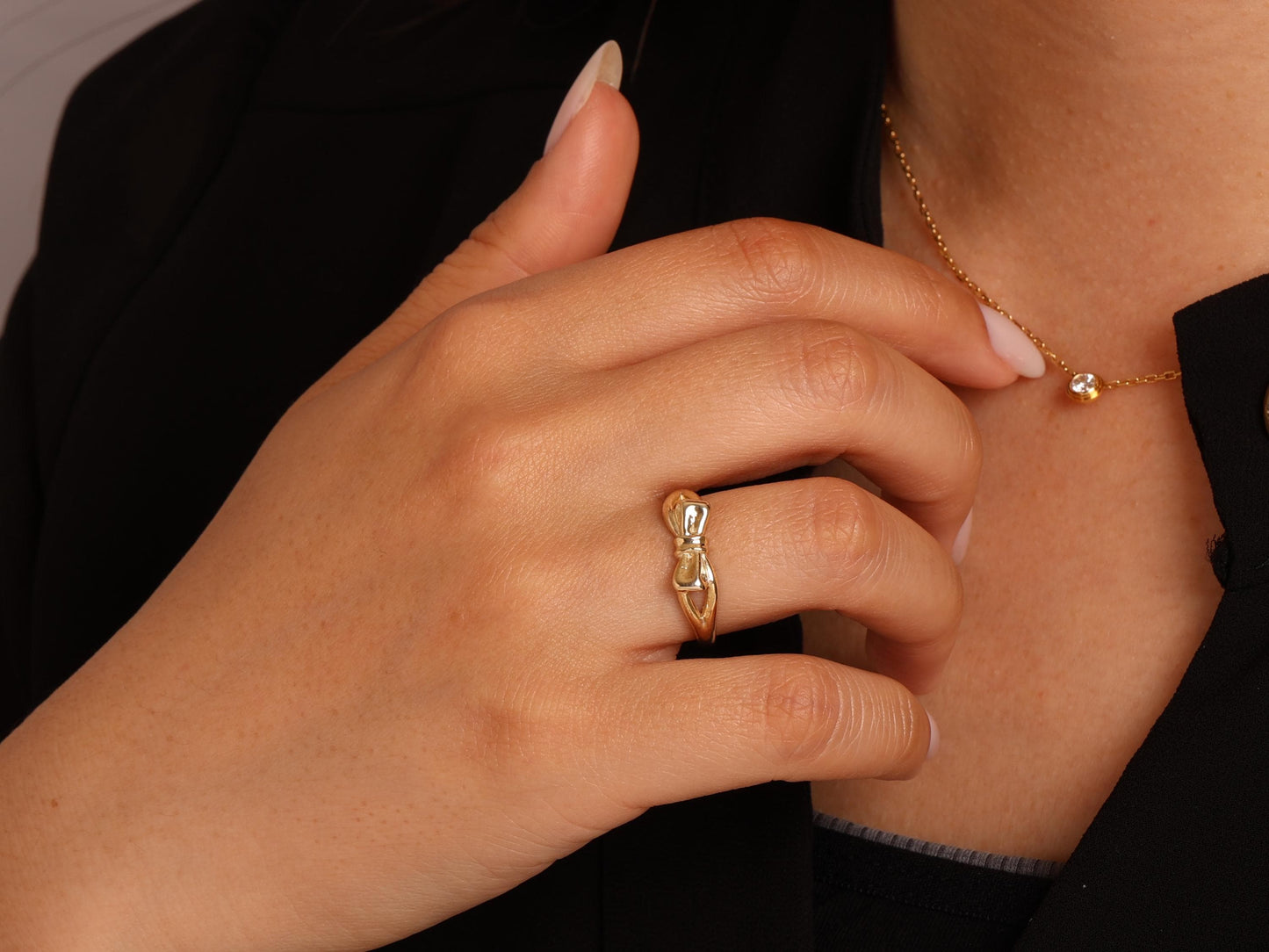 Minimal 14K Gold Bow Ring – Dainty Ribbon Knot Band for Women – Elegant Stackable Ring Gift