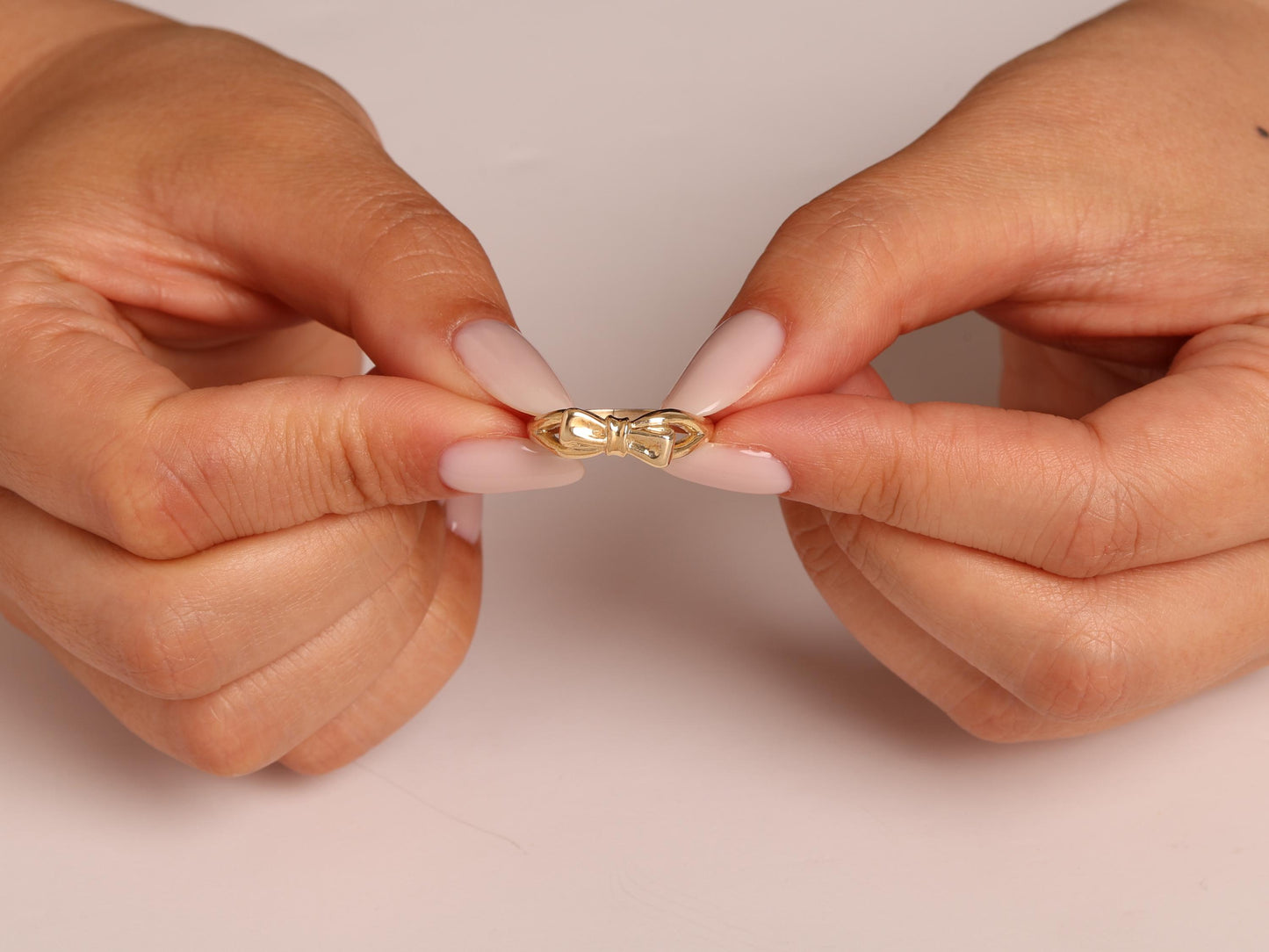 Minimal 14K Gold Bow Ring – Dainty Ribbon Knot Band for Women – Elegant Stackable Ring Gift