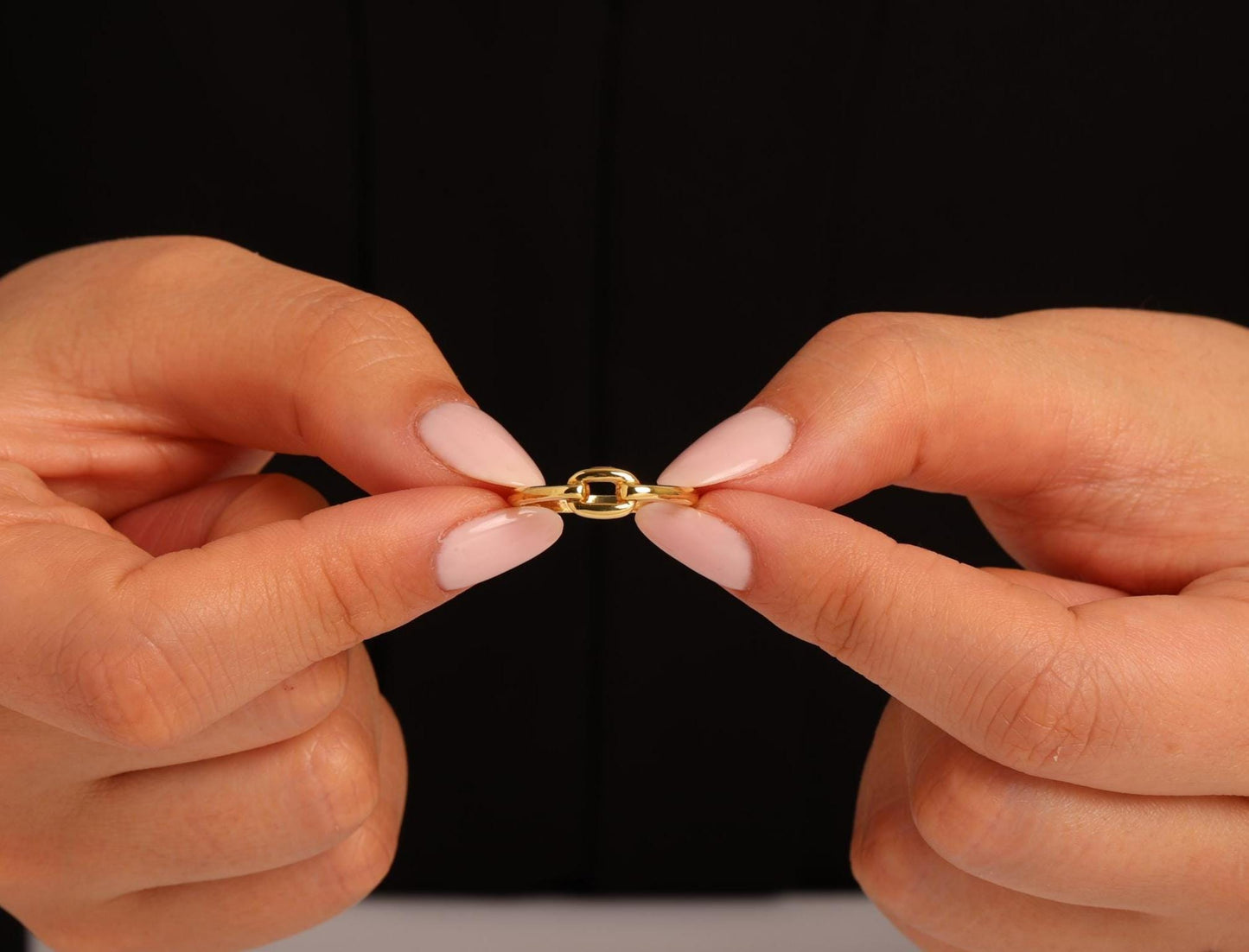 14K Solid Gold Paperclip Ring, Lightweight Minimalist Linked Ring, Elegant Real Gold Band for Women, Stackable Jewelry