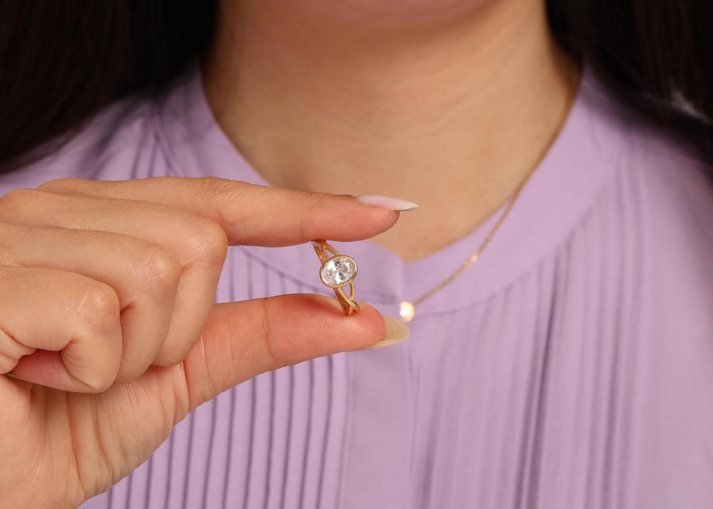14K Gold Oval Diamond Ring – Twisted Bezel-Set Lab Grown Stone in Solid Gold, Elegant Modern Band for Everyday Wear and Meaningful Gifts
