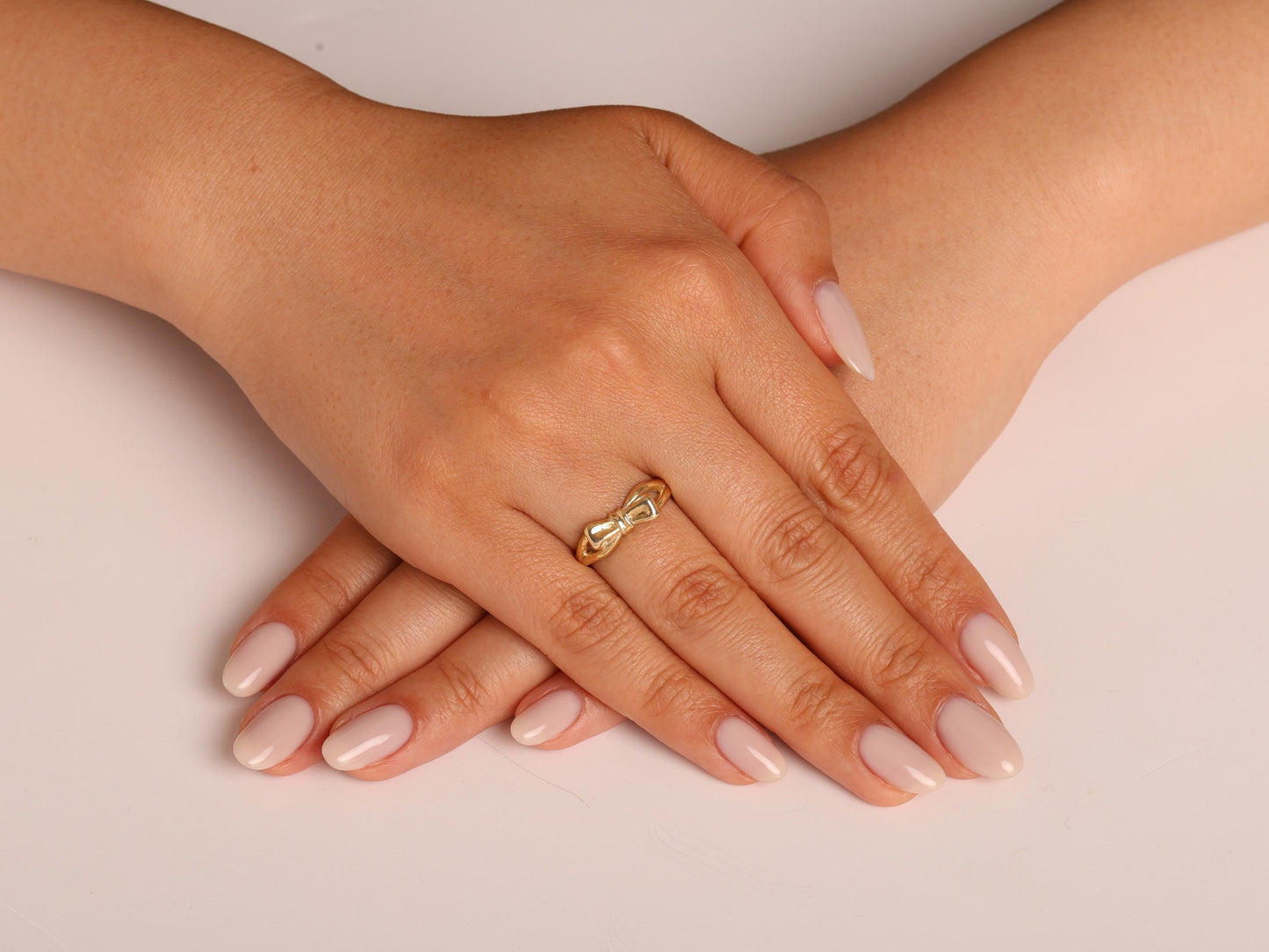 Minimal 14K Gold Bow Ring – Dainty Ribbon Knot Band for Women – Elegant Stackable Ring Gift