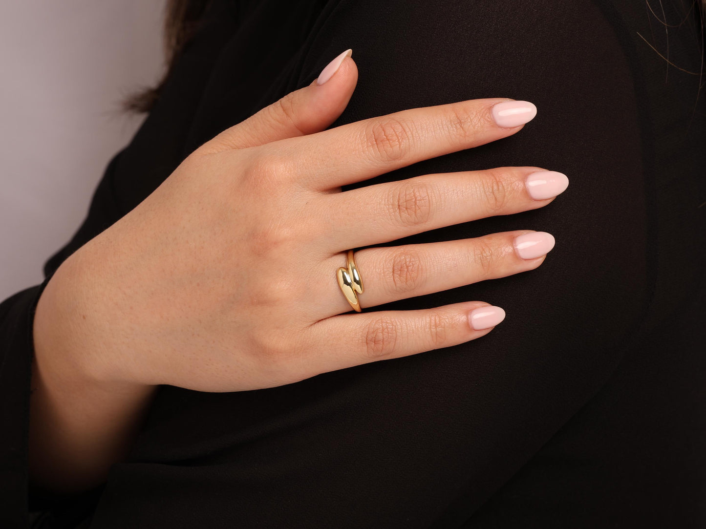 14K Solid Gold Wrap Ring, Chic Minimalist Gold Band with a Delicate Curved Silhouette, Ideal for Daily Wear & Stacking, Real Gold Jewelry