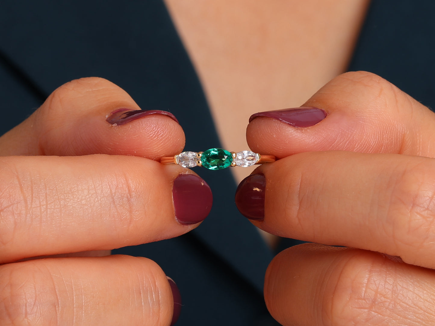 OVAL CUT AMETHYST RING IN GOLD