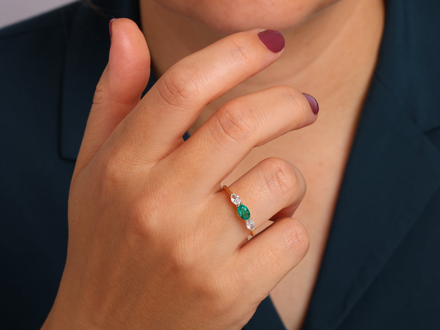 OVAL CUT AMETHYST RING IN GOLD