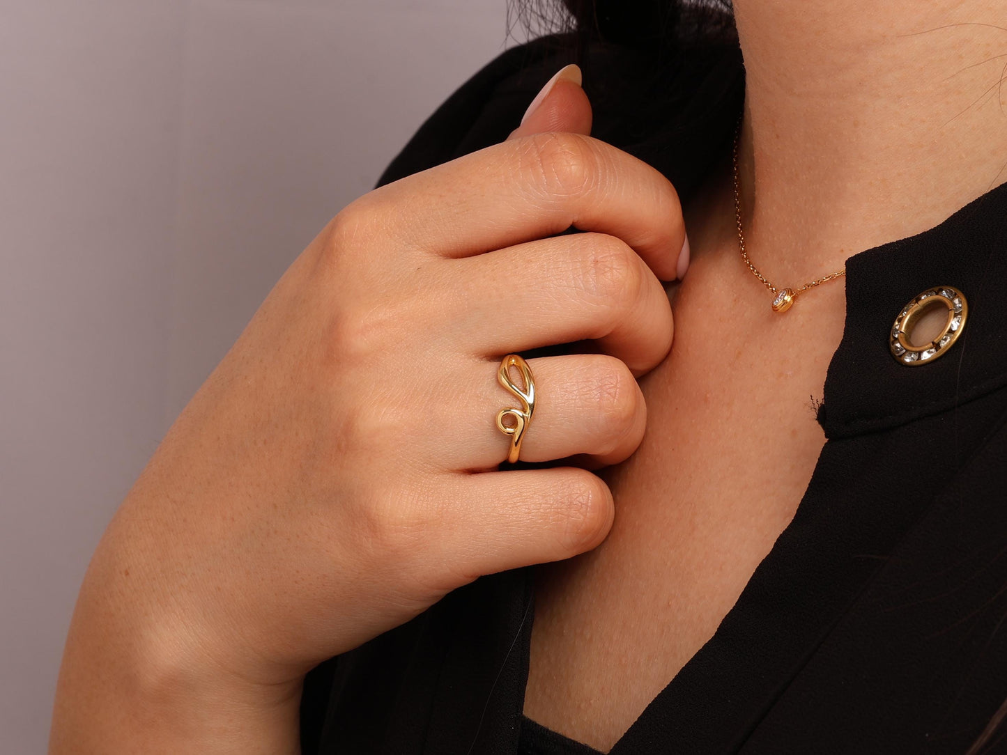 Minimal 14K Gold Twist Ring, Modern and Sleek Curved Band for Women, Dainty Solid Gold Ring for Stack or Solo Wear, Lightweight Gift Idea