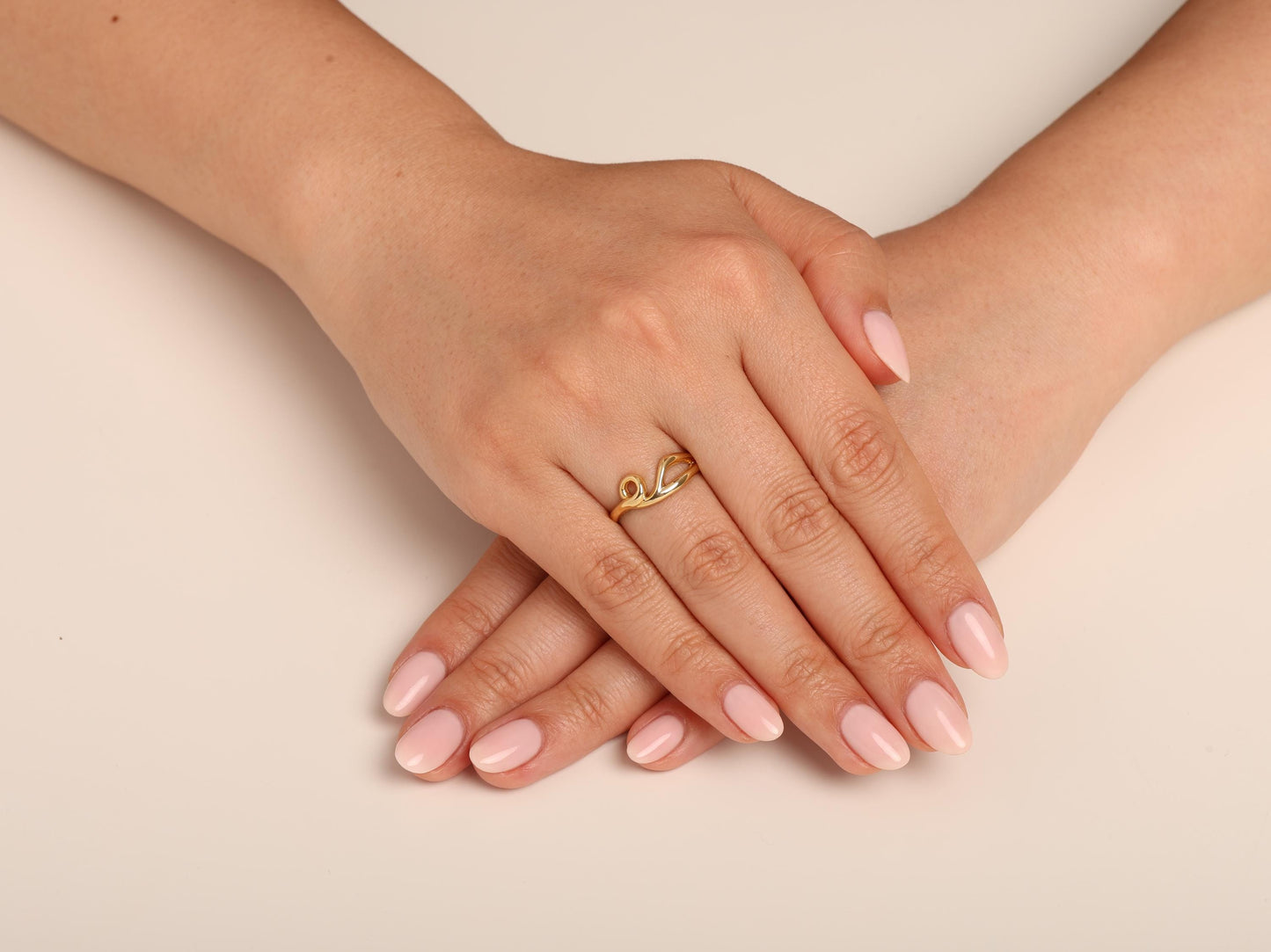 Minimal 14K Gold Twist Ring, Modern and Sleek Curved Band for Women, Dainty Solid Gold Ring for Stack or Solo Wear, Lightweight Gift Idea