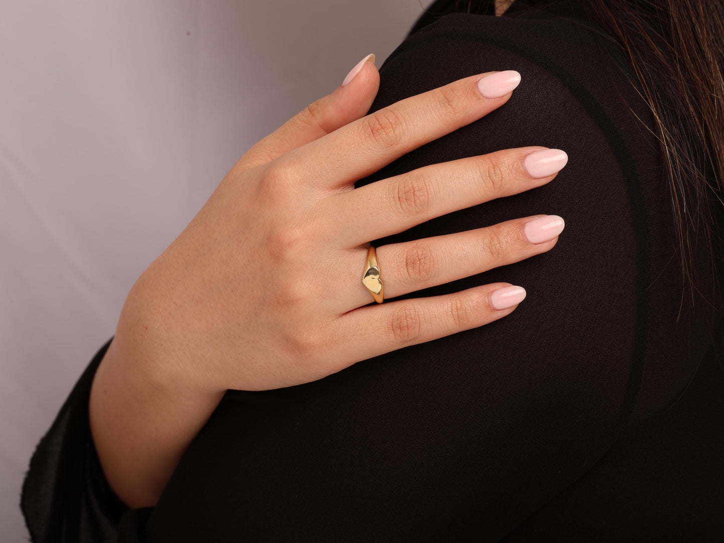 Solid 14K Gold Heart Ring – Simple and Elegant Minimal Heart Band, Personalized Signet Ring, Daily Wear Gold Jewelry for Women
