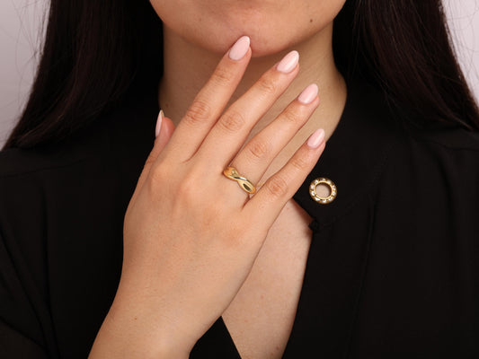 14K Gold Twist Ring – Minimalist Polished Band, Elegant and Comfortable Everyday Ring, Solid Gold Statement Jewelry, Modern Gold Gift Idea