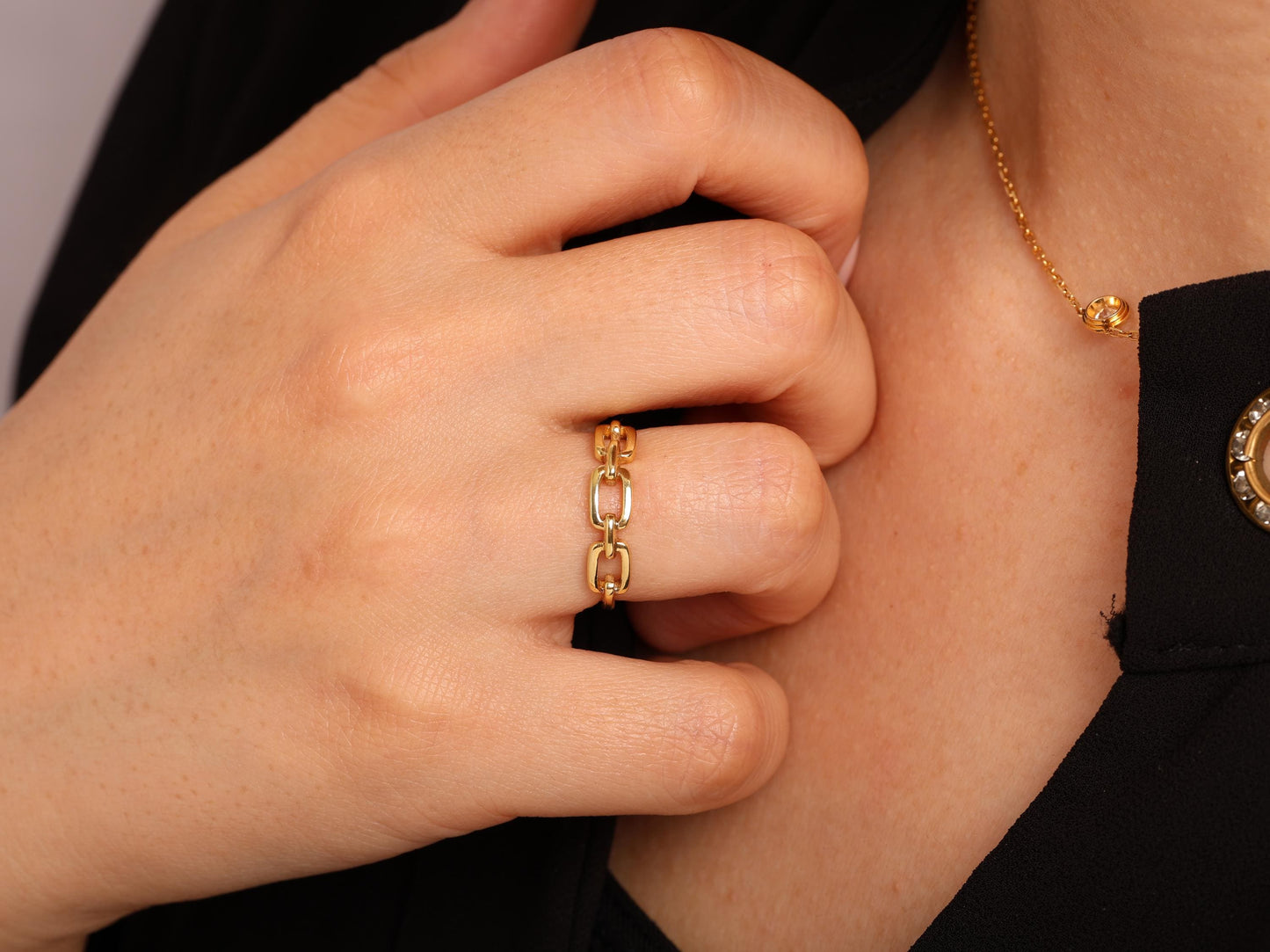 14K Solid Gold Paperclip Ring – Bold Chain Link Band, Minimalist Statement Jewelry for Stacking or Daily Wear, Gift for Her