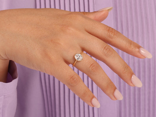 14K Gold Oval Diamond Ring – Minimalist Bezel-Set Lab Grown Stone in Solid Gold, Elegant Modern Band for Everyday Wear and Meaningful Gifts
