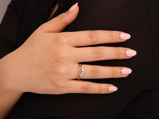 14K Gold Chevron Diamond Ring – Elegant V Band with Lab Grown Diamonds, Minimalist Wedding or Promise Ring, Gift for Her