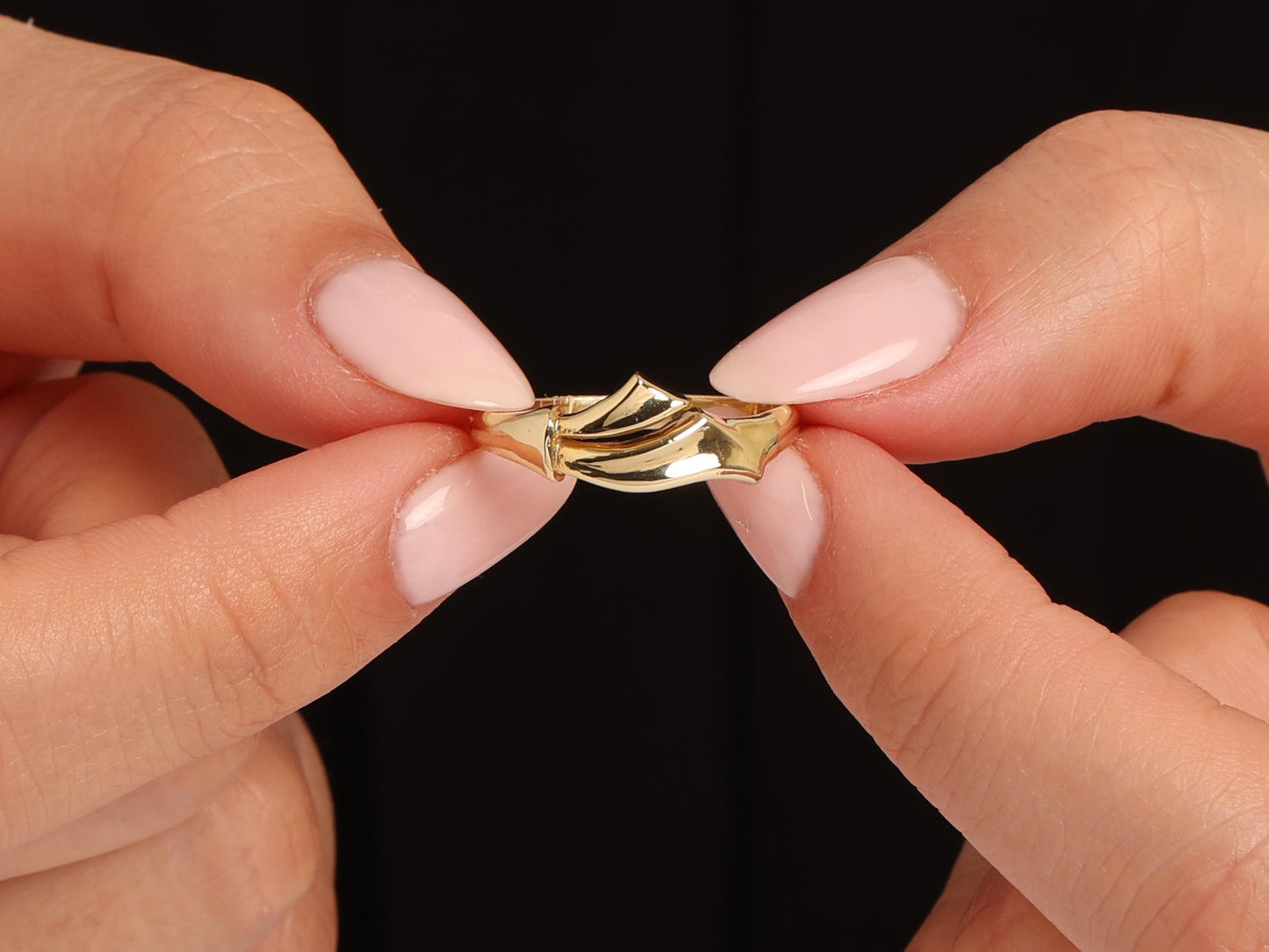 Real 14K Gold Wave Ring, Unique Twisted Design Ring for Stacking or Solo Wear,Timeless Minimal Gold Jewelry, Curved Statement Ring for Women