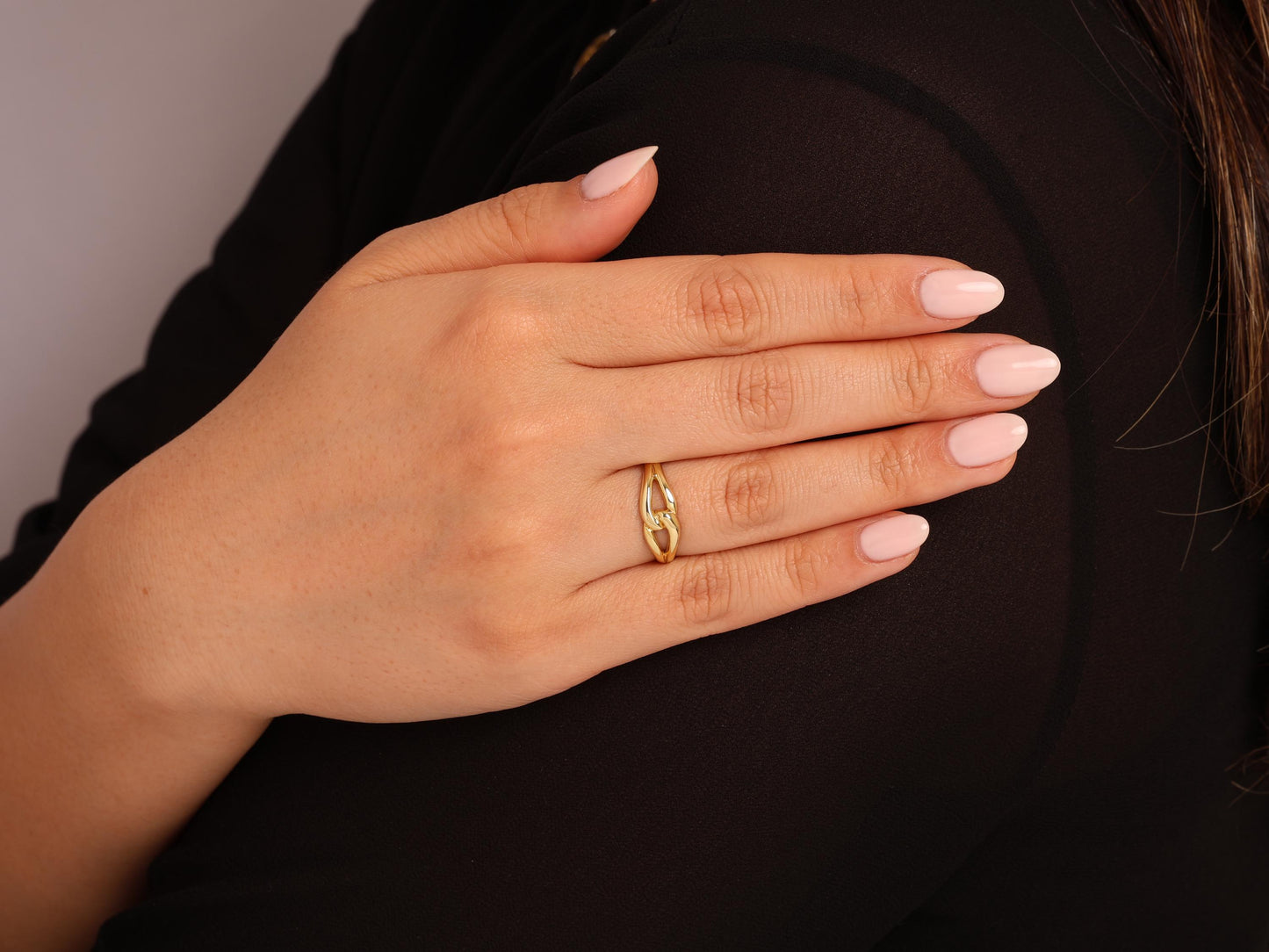 Dainty Linked Design 14K Real Gold Ring, Lightweight and Stylish Modern Gold Band for Daily Wear, Elegant 14K Gold Linked Ring for Women