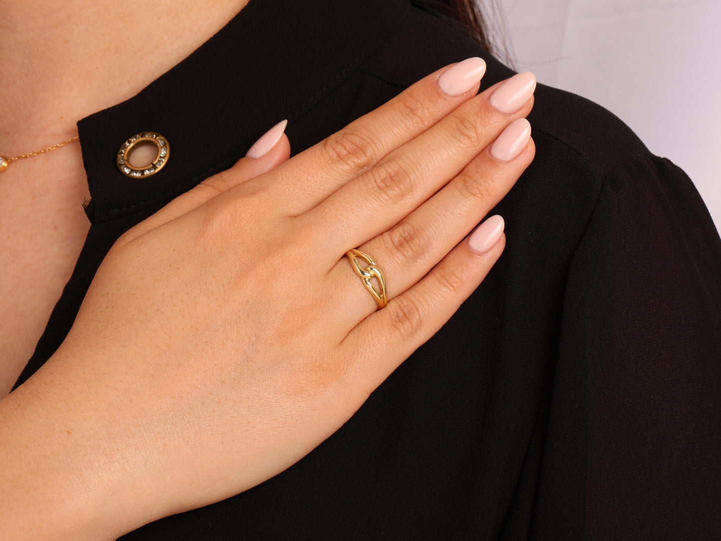 Dainty Linked Design 14K Real Gold Ring, Lightweight and Stylish Modern Gold Band for Daily Wear, Elegant 14K Gold Linked Ring for Women
