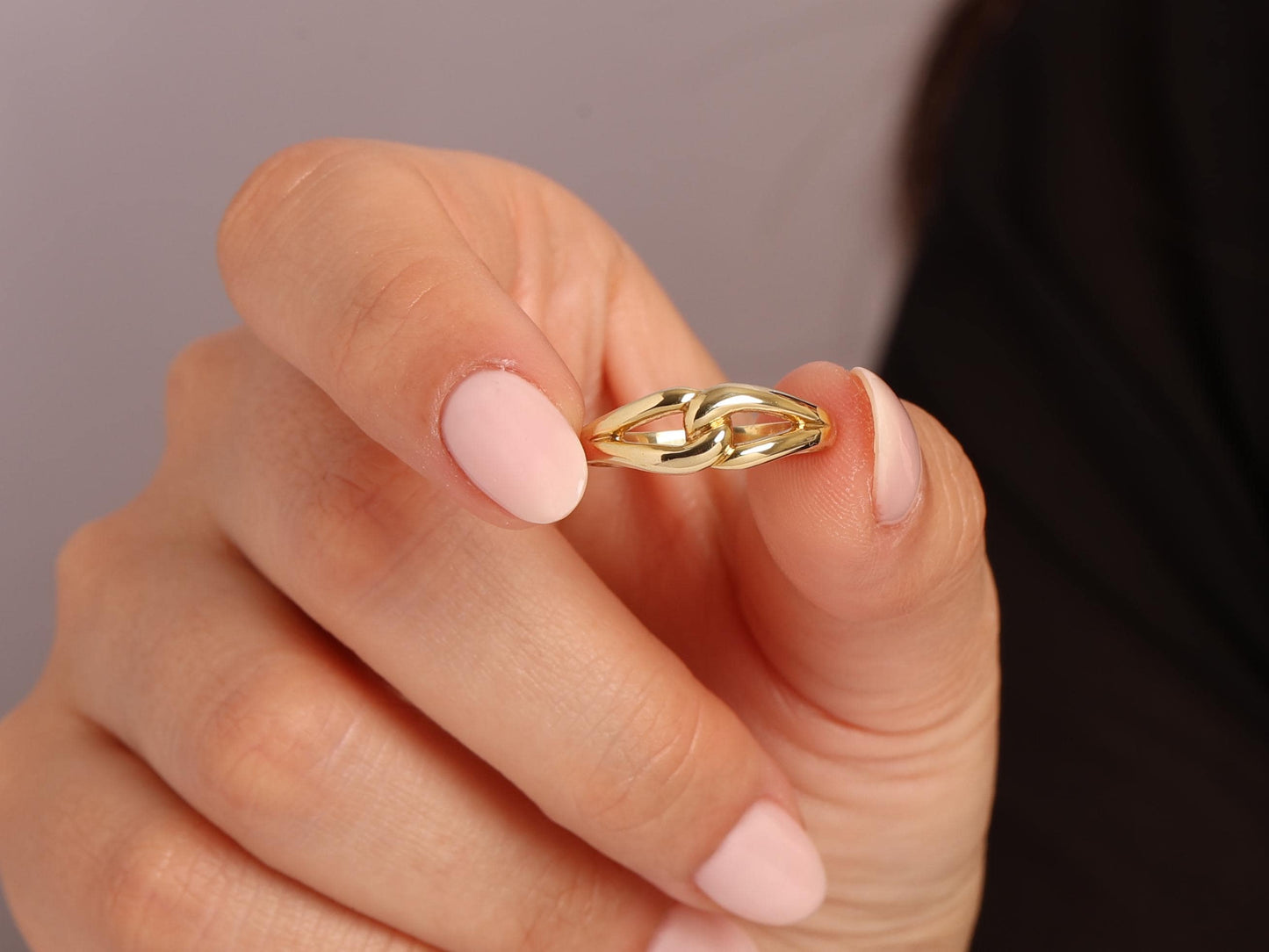 Dainty Linked Design 14K Real Gold Ring, Lightweight and Stylish Modern Gold Band for Daily Wear, Elegant 14K Gold Linked Ring for Women